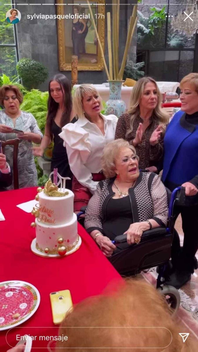 VIDEO: Así celebró Silvia Pinal su cumpleaños 90