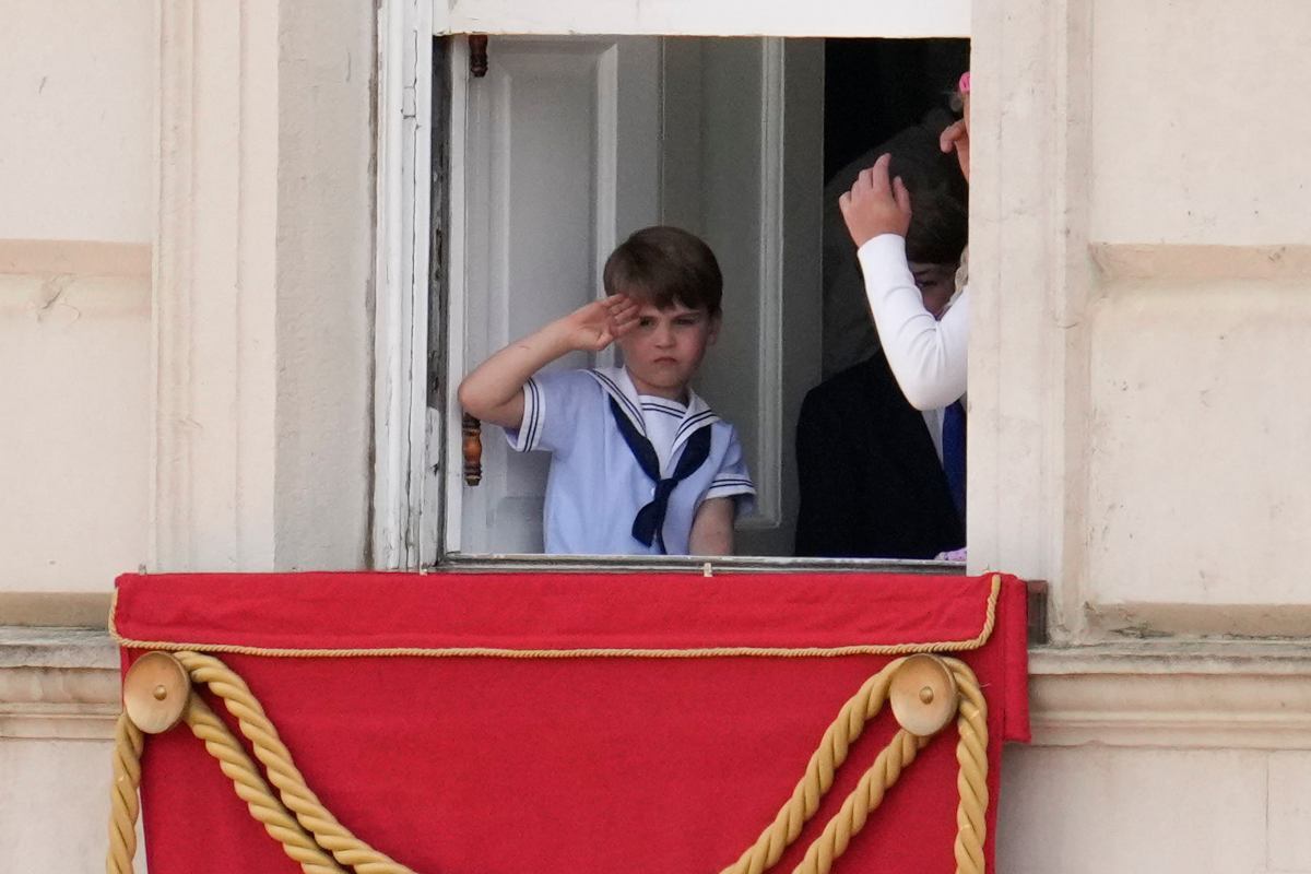 Las caras del príncipe Louis en el Jubileo de Isabel II se roban el show