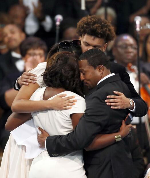 Ariana Grande canta en el funeral de Aretha Franklin en Detroit 