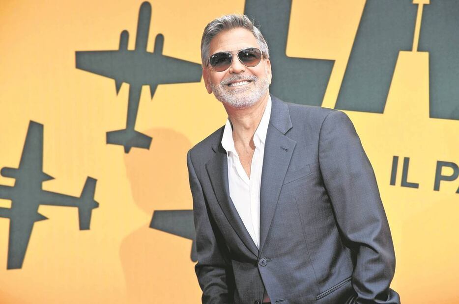 George Clooney confiesa que regaló 1 millón de dólares a sus mejores amigos