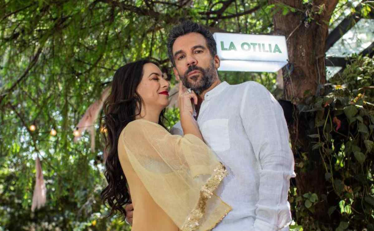 Claudia Lizaldi y Pedro Moctezuma: Su historia de amor en 5 bonitas fotos
