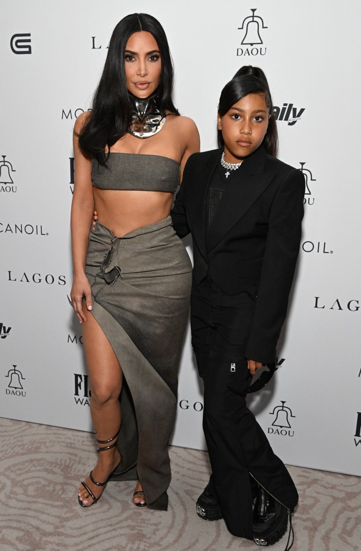 North West y Kim Kardashian en la celebración de DAOU Vineyards de The Daily Front Row 2023 / Getty Images