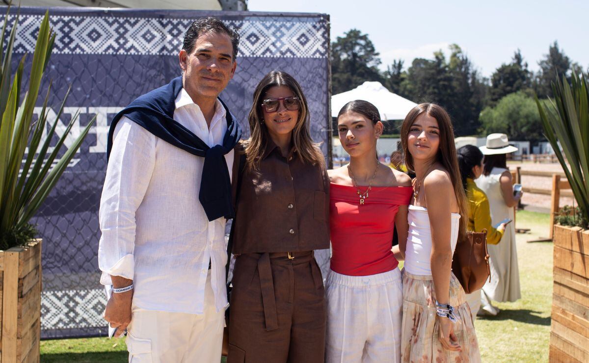 Pablo Escudero, Silvana Beltrones, Roberta e Ivette / Foto: Esteban Torreblanca