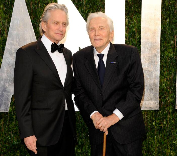 Mike Bloomberg, el candidato favorito del actor Kirk Douglas