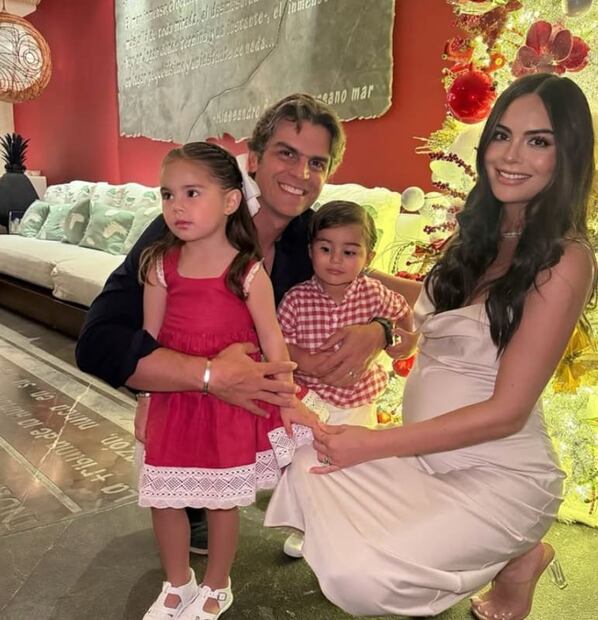 Ximena Navarrete y Juan Carlos Valladares con sus hijos / Foto: Instagram