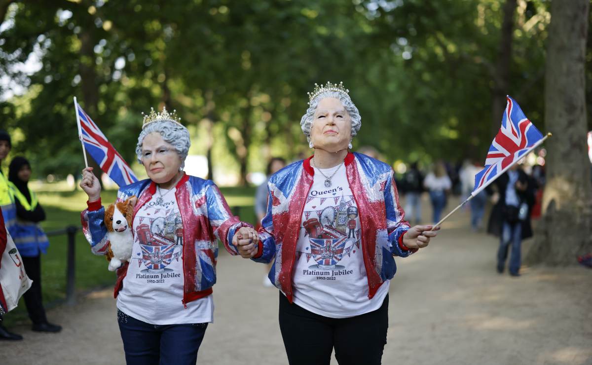 La reina Isabel II celebra jubileo de platino por sus 70 años en el trono