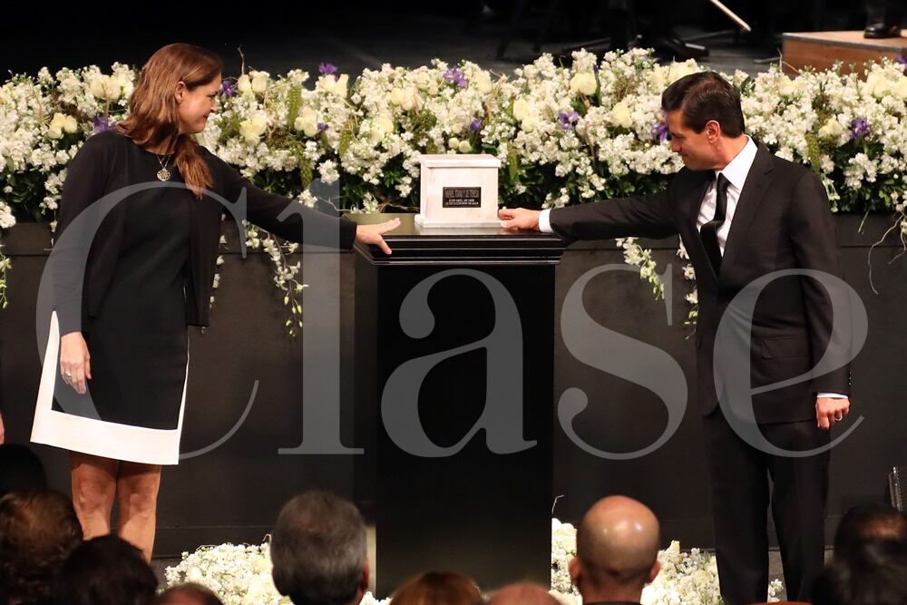 El último adiós a Rafael Tovar y de Teresa 