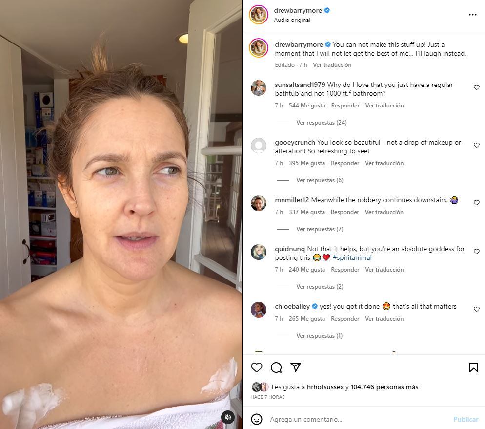 Drew Barrymore confiesa que no se depila las piernas mientras luce crema de afeitar en las axilas