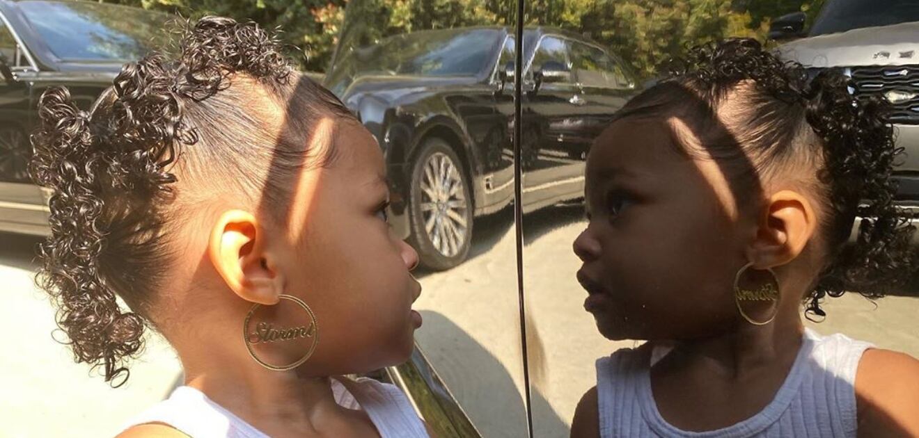 Las lujosas arracadas de Stormi que conquistaron la web 