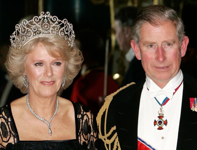 La historia de amor entre el príncipe Charles y Camilla  