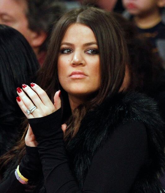 Khloé Kardashian responde a las críticas, "¿Extrañas tu antigua cara?"
