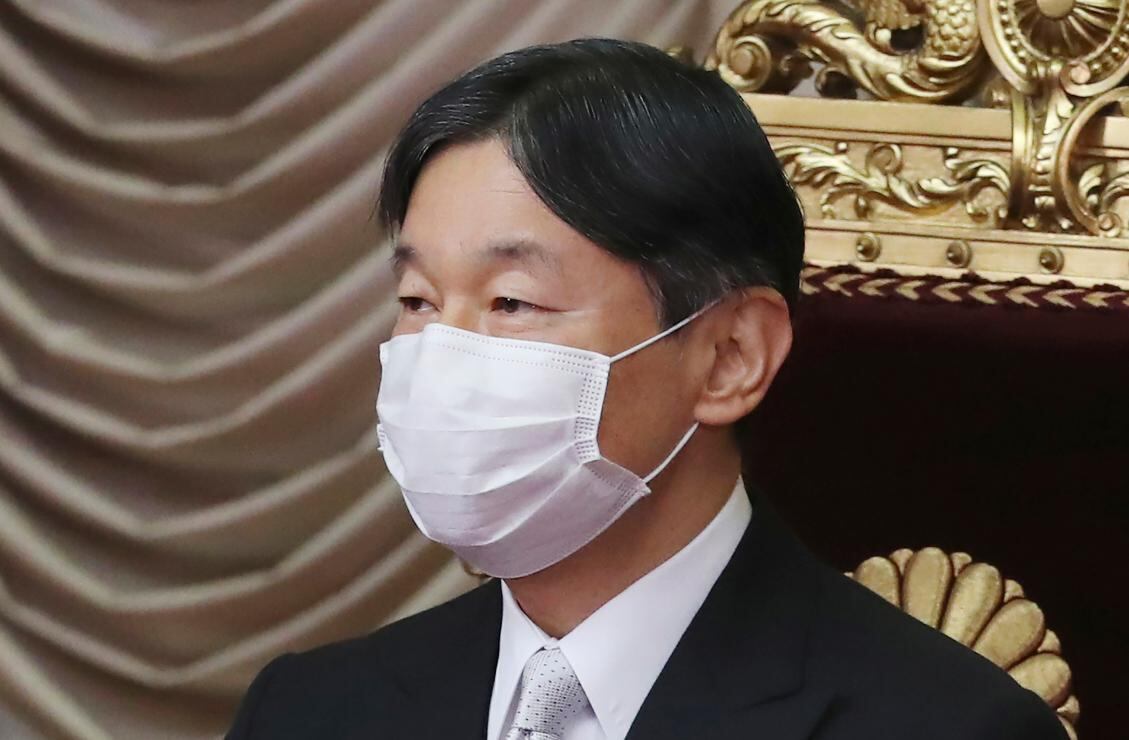El emperador Naruhito recibe su primera vacuna frente a los Juegos Olímpicos de Tokio