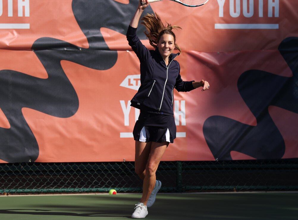 Kate Middleton como nunca la habías visto: de mini falda y jugando tenis con Emma Raducanu