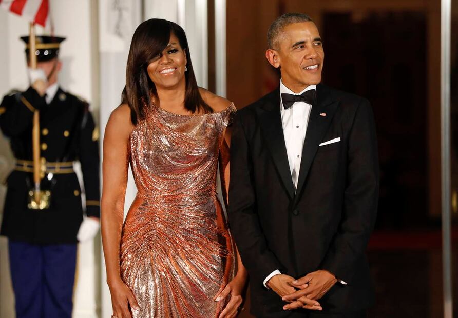 Barack Obama supera a Michelle Obama con las ventas del libro "A Promised Land"