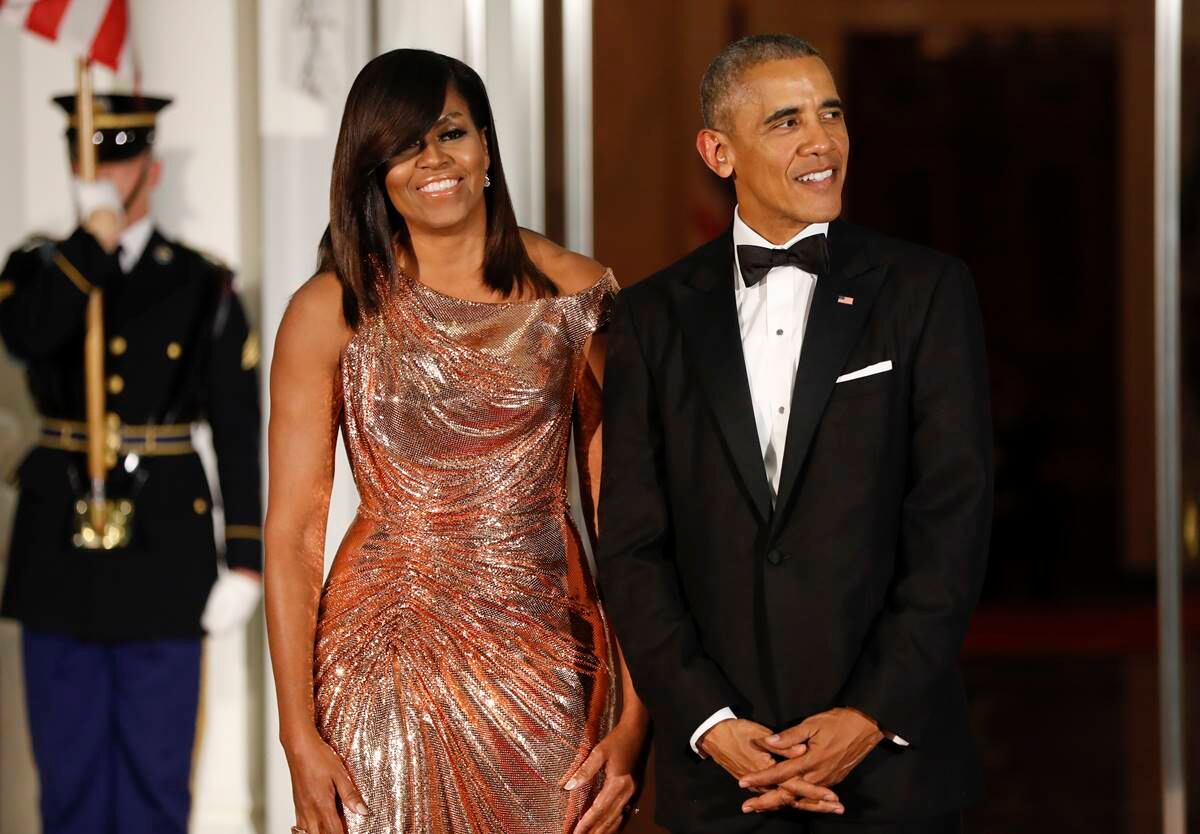 Barack Obama supera a Michelle Obama con las ventas del libro "A Promised Land"
