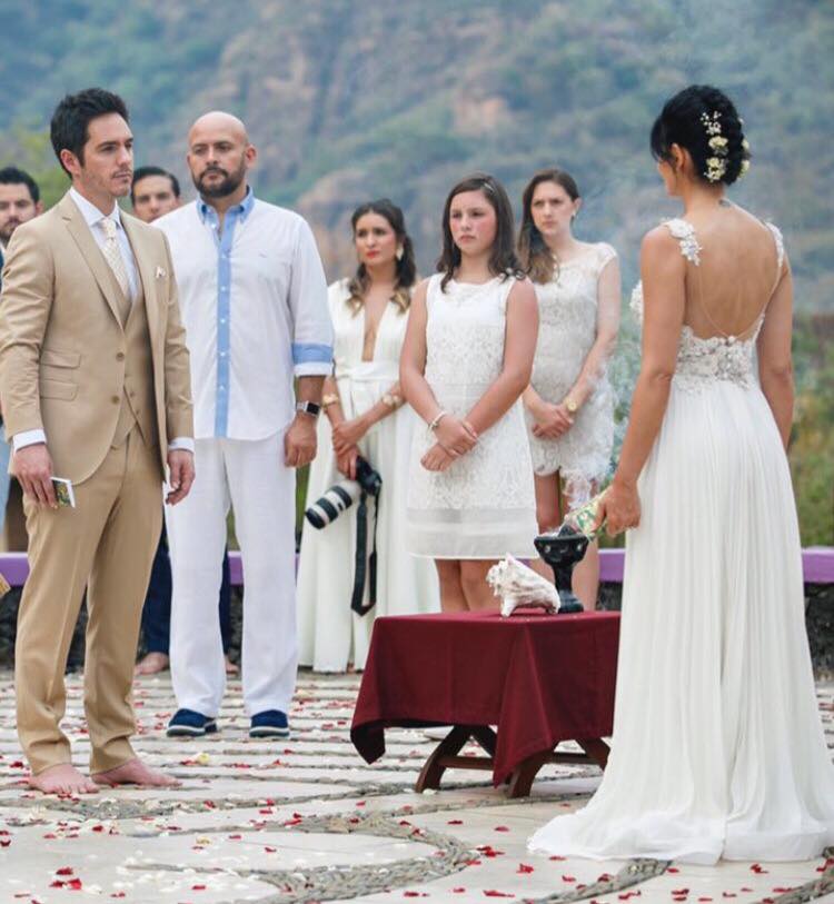 Las emotivas fotos de la boda de Aislinn Derbez y Mauricio Ochmann
