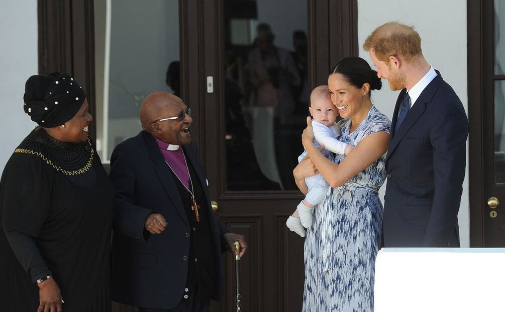 Muere el arzobispo Desmond Tutu, figura clave para los duques de Sussex y Charlene de Mónaco