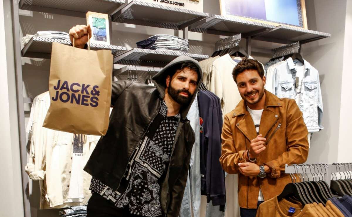 Alan Slim y Julio Ron inauguran Jack & Jones 