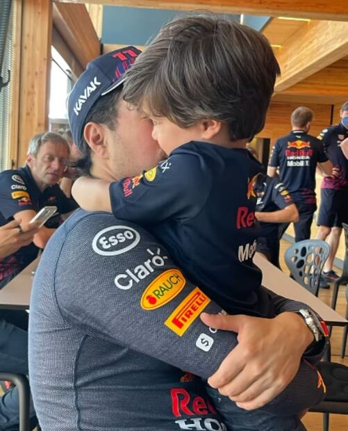 Sergio 'Checo' Pérez y su hijo / Foto: Instagram