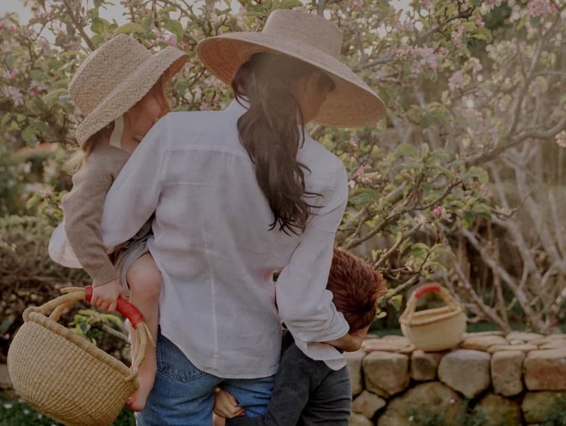 Meghan Markle con sus hijos Archie y Lilibet / Foto: Instagram @meghan