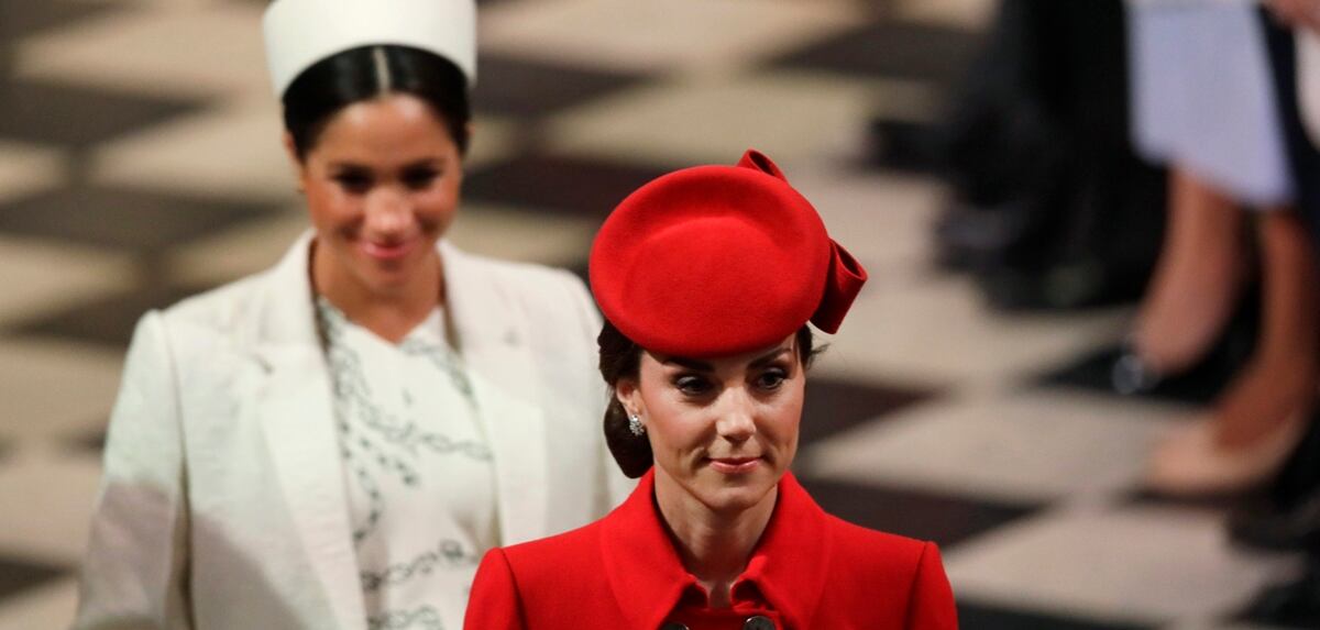 El look de la familia real de Inglaterra en Commonwealth Day; Kate y Meghan espectaculares