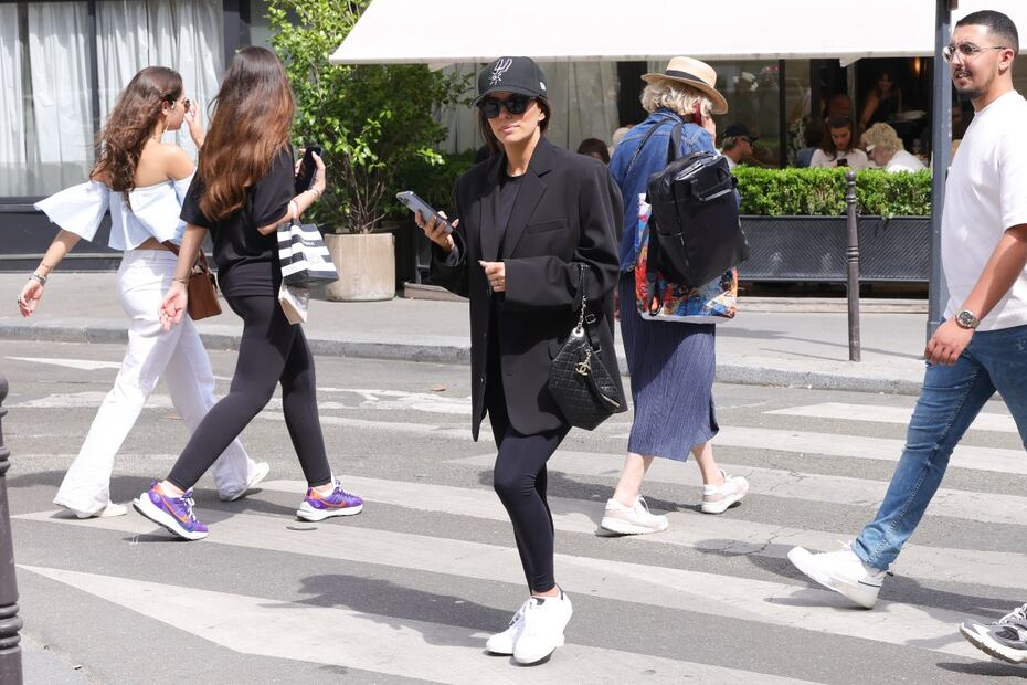 Eva Longoria en las calles de París / Getty Images