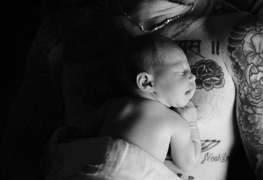 El álbum familiar de Adam Levine y Behati Prinsloo 