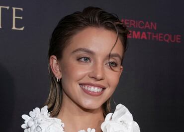 Sydney Sweeney se roba el aliento con la prenda más artística y elaborada