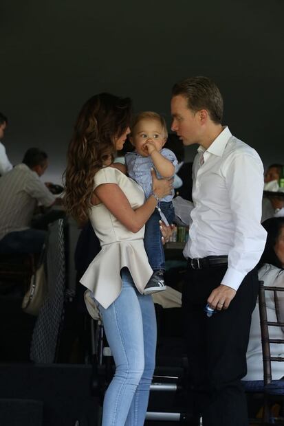 El primer evento social de Manuelito Velasco, el bebé de Anahí