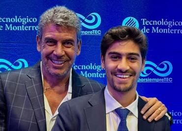 Alejandro, hijo de Arturo Elias Ayub y Johanna Slim Domit, celebra su graduación