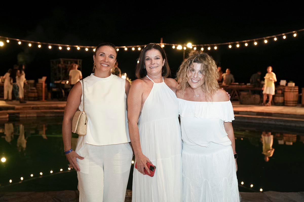 Tania y América Jiménez con Wanda Alarcón. (Foto: Arturo Quintero para VIP)