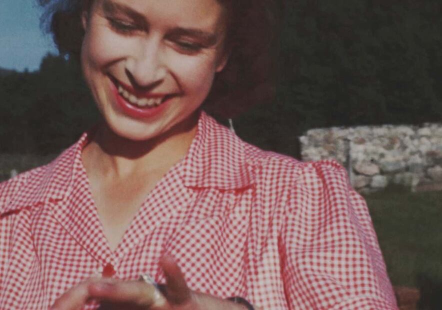 "Coronation chicken", la receta que se creó para la coronación de la reina Isabel II