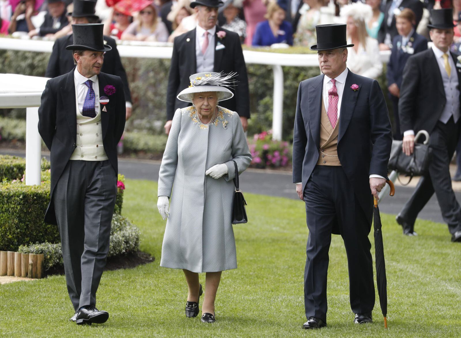 Así es como la reina Isabel II se hace más rica cada año