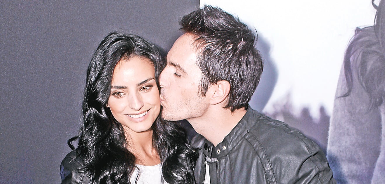 <p>Mauricio y Aislinn cumplen su prometido de trabajar juntos después de su enamoramiento y enlace matrimonial, ellos como otros famosos se enamoraron en una película. <strong>(Foto: Archivo El Universal)</strong></p>