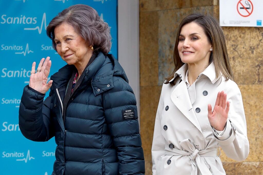 La reina Letizia y su suegra reaparecen juntas y felices