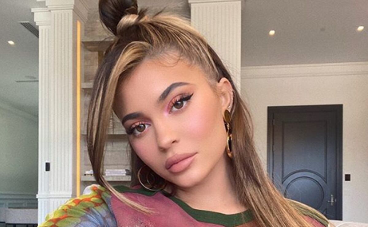 Stormi protagoniza junto a Kylie Jenner su primera portada en ‘Vogue’