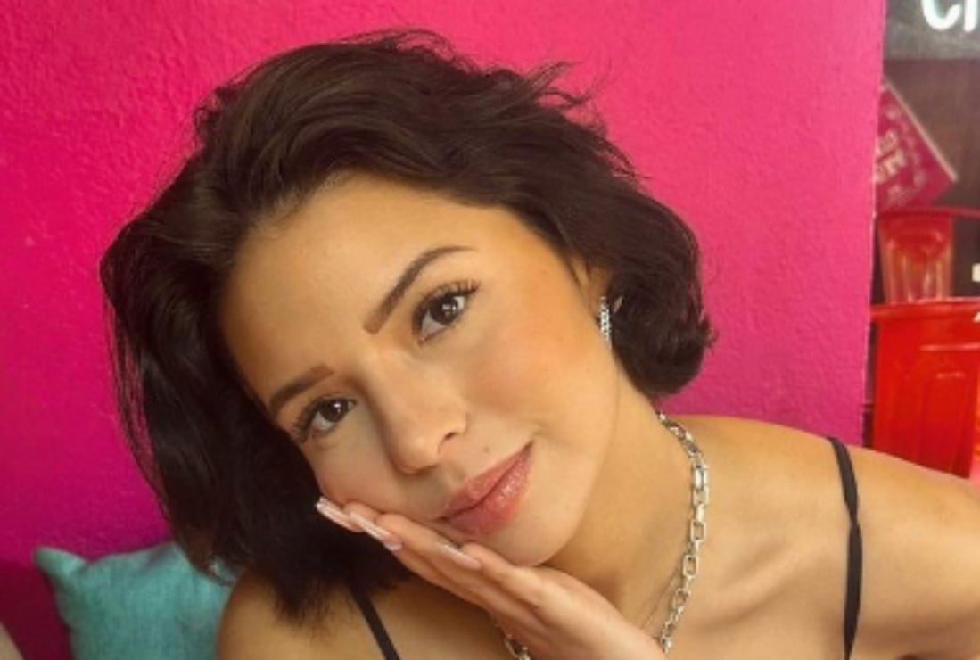 Ángela Aguilar, al estilo Camila Sodi, comparte su rutina de yoga