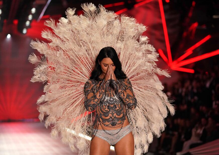 Así fue la despedida de Adriana Lima como "ángel" de Victoria's Secret