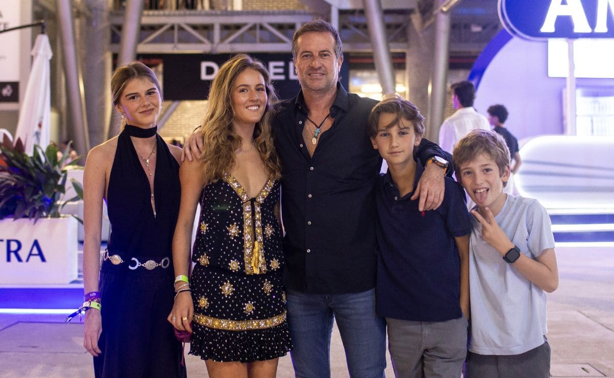 Luciana, Priscila, Javier Andrés  y Eduardo Braun / Foto: Esteban Torreblanca