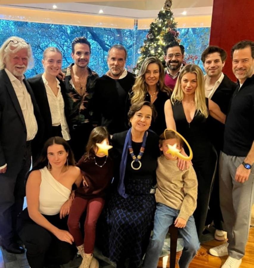 La familia de Dominika y Ludwika Paleta en Navidad / Foto: Instagram
