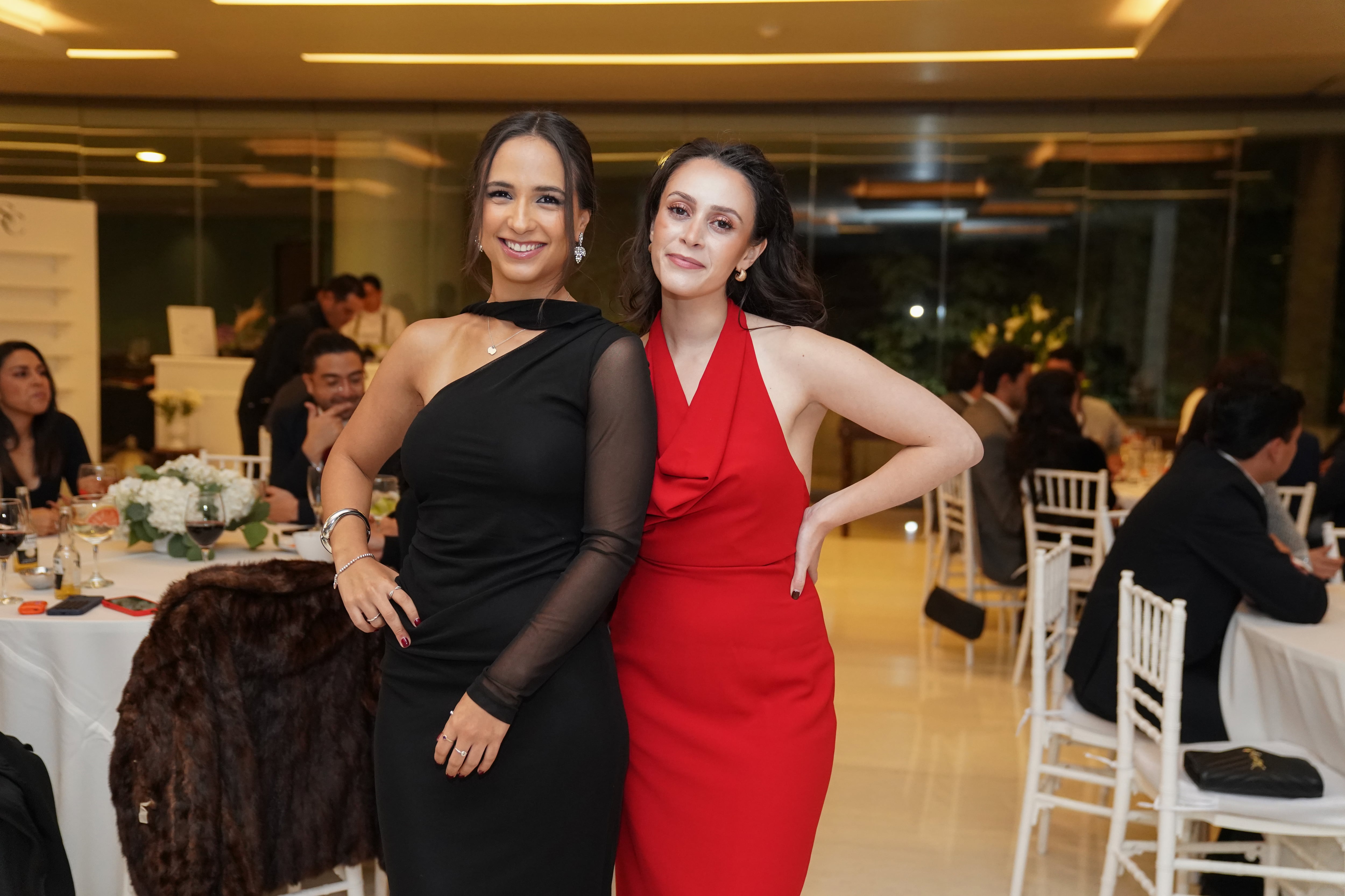 Montserrat López y Paulina Haro. (Foto: Leonardo Gómez)