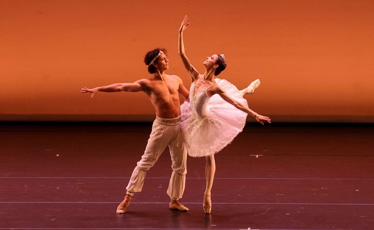 Isaac Hernández y María Khoreva. (Foto: Esteban Torreblanca)