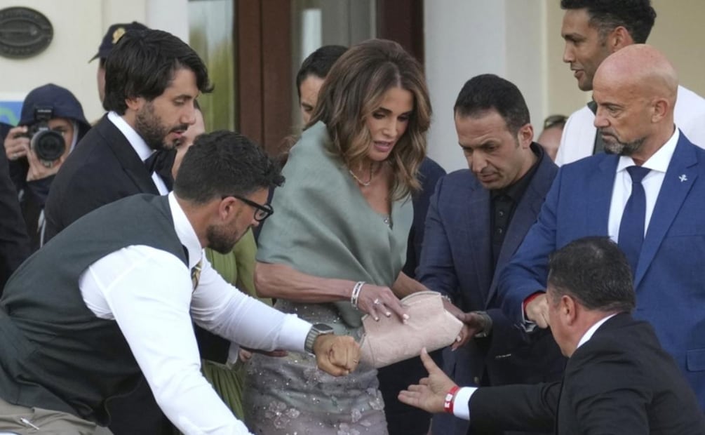 La reina Rania de Jordania durante la boda de Jeff Bezos y Lauren Sánchez / Foto: AP