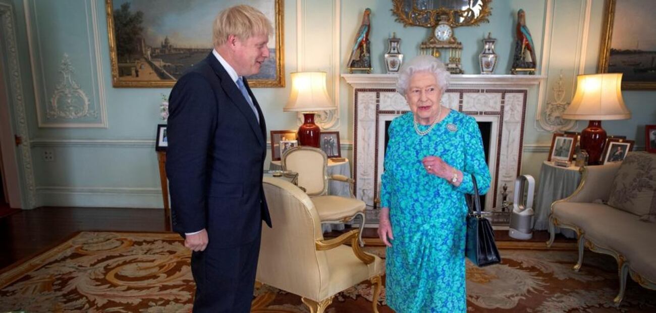 La reina Isabel presta su jardín para que Boris Johnson haga ejercicio