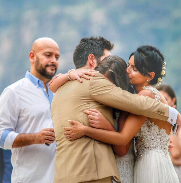 Las emotivas fotos de la boda de Aislinn Derbez y Mauricio Ochmann