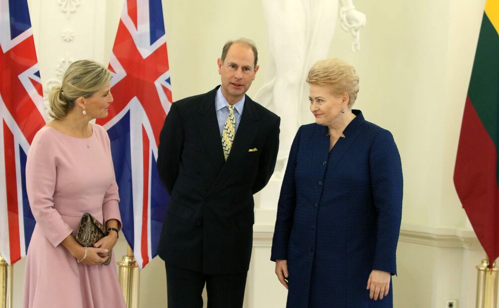 ¿Qué lugar en la sucesión al trono británico ocupa el bebé de Harry y Meghan?
