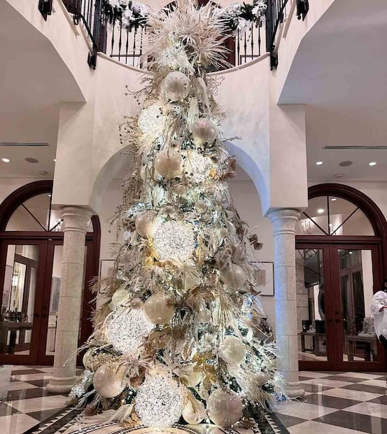 Marc Anthony y Nadia Ferreira celebrarán navidad con un lujoso árbol/ Foto: Instagram