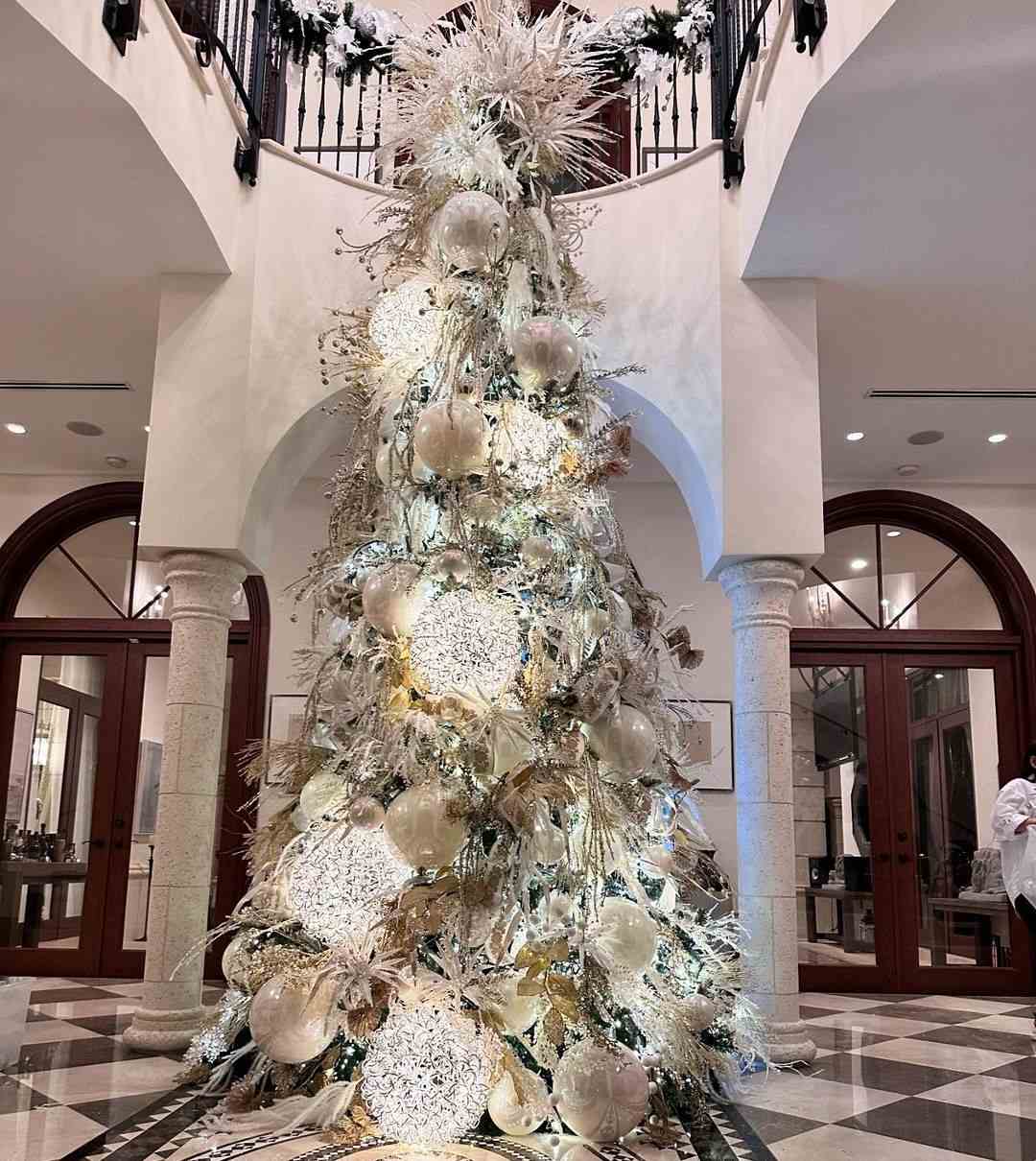 Marc Anthony y Nadia Ferreira celebrarán navidad con un lujoso árbol/ Foto: Instagram