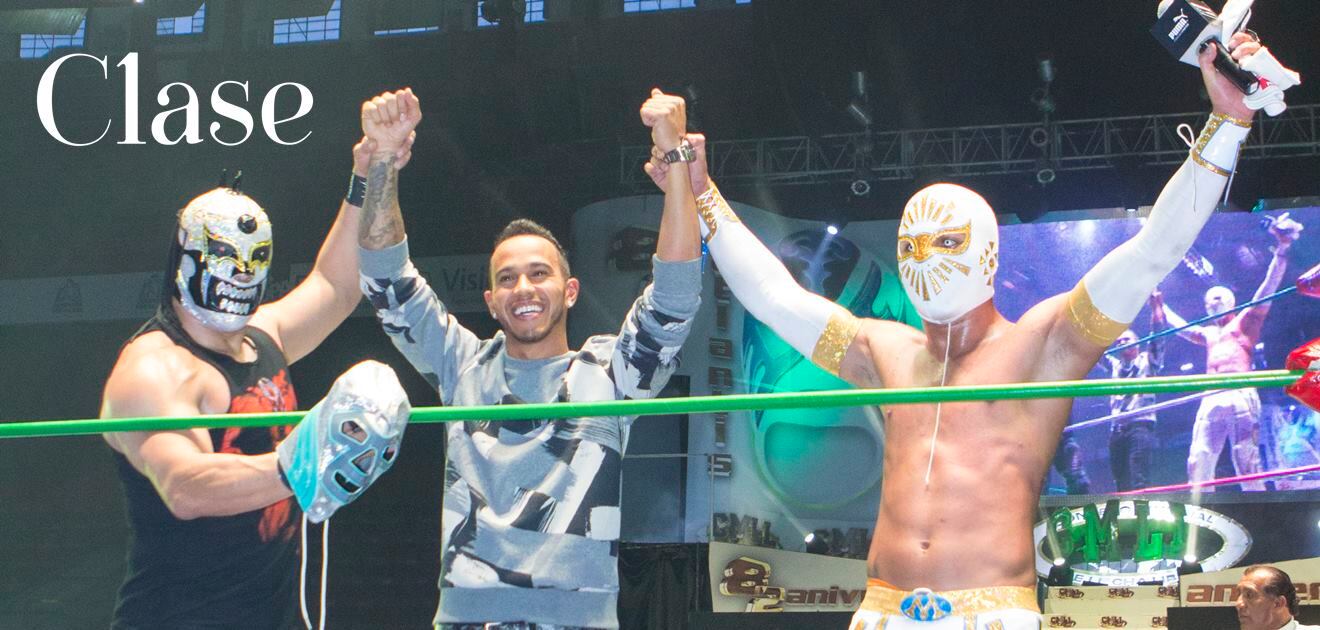 <p>El piloto realizó una maniobra que dejó al luchador en la lona.   <strong>(FOTO: Edgar Silva Fuentes)</strong></p>
