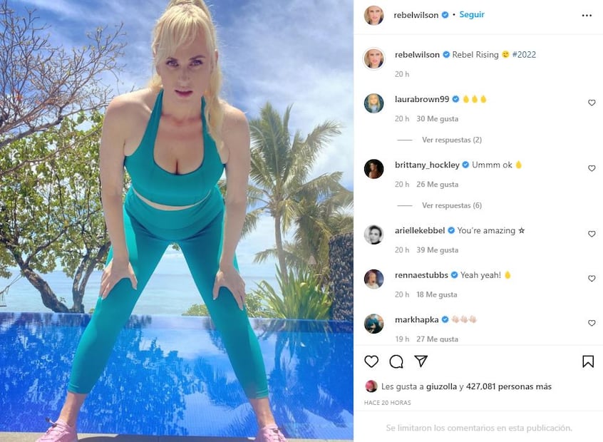 Rebel Wilson impacta en ropa deportiva con foto muy inspiradora